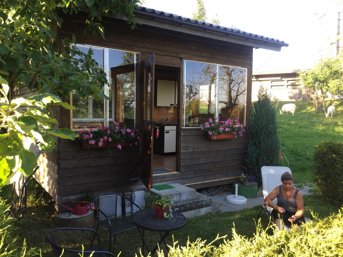 Bed and Breakfast S'Husli Embrach Exterior foto